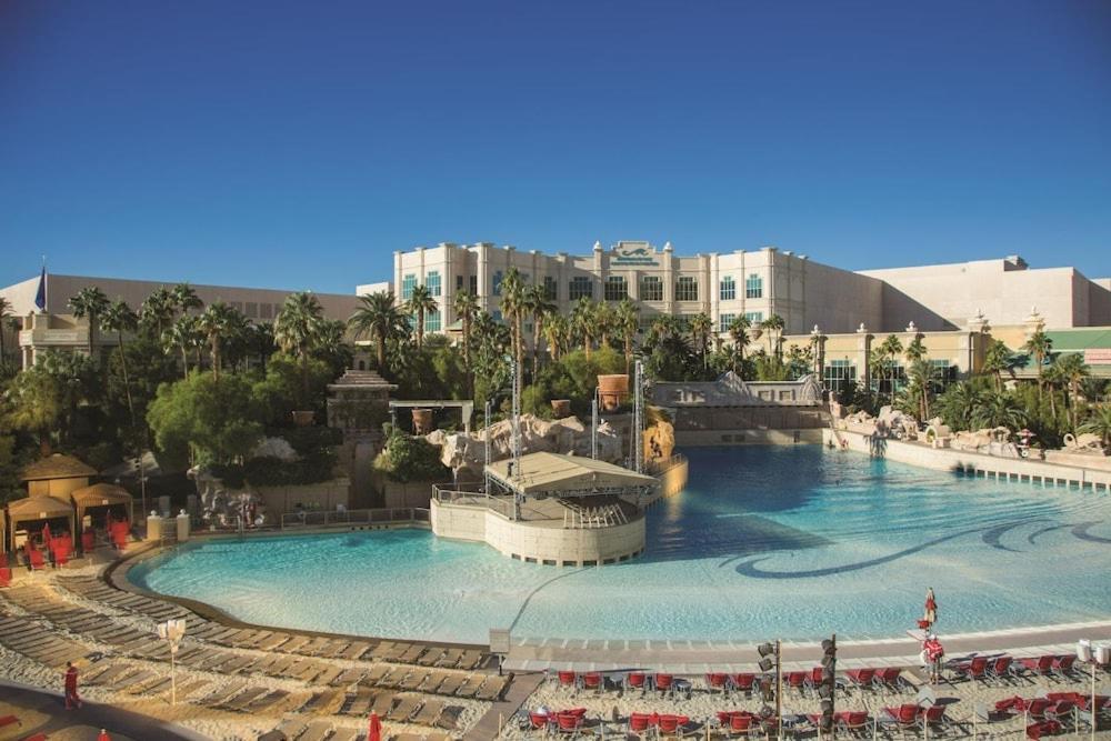 Mandalay Bay Resort And Casino By Suiteness Las Vegas Eksteriør billede