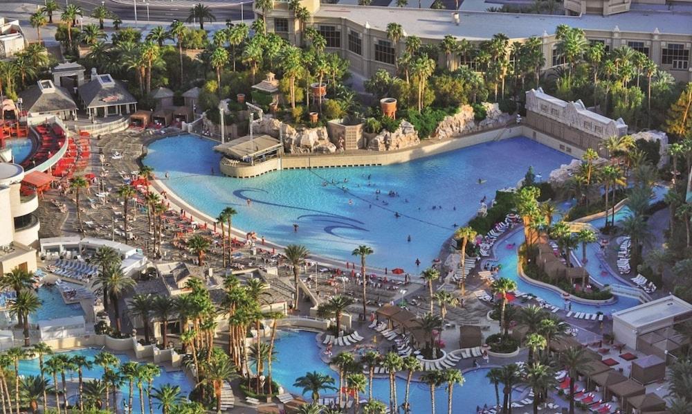 Mandalay Bay Resort And Casino By Suiteness Las Vegas Eksteriør billede